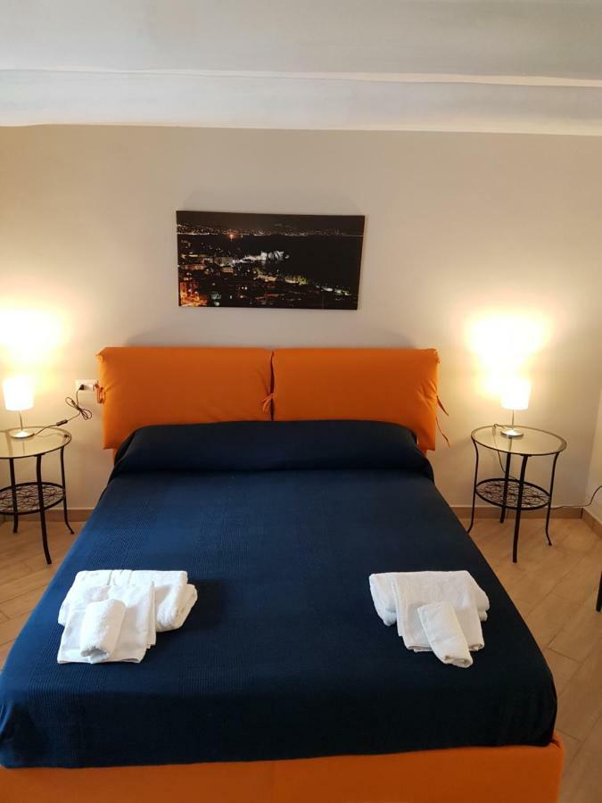 La Casa Di Abbi Apartment Napoli Ngoại thất bức ảnh