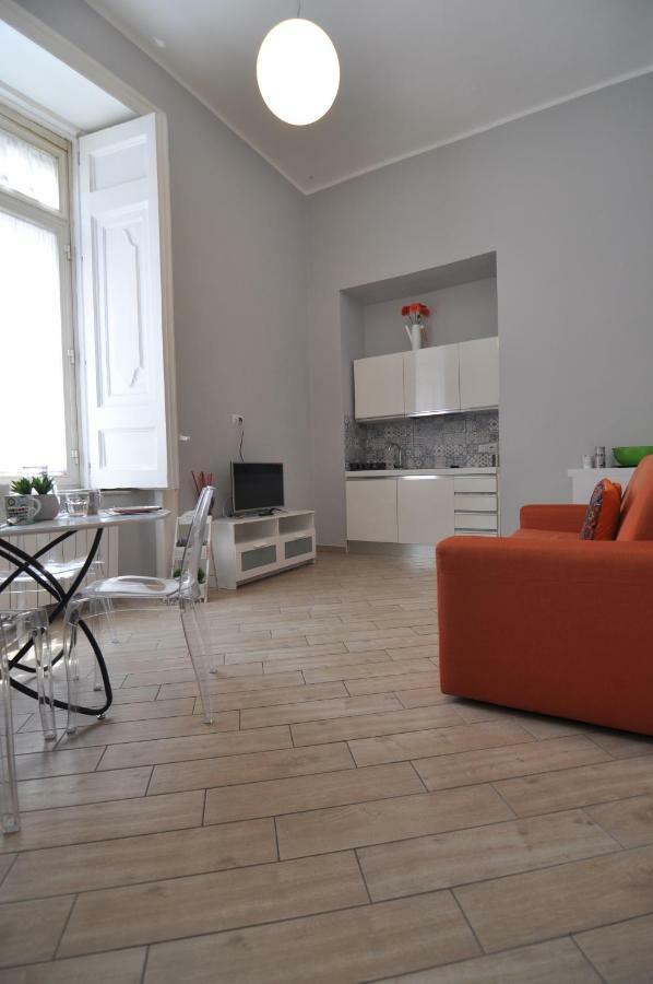 La Casa Di Abbi Apartment Napoli Ngoại thất bức ảnh